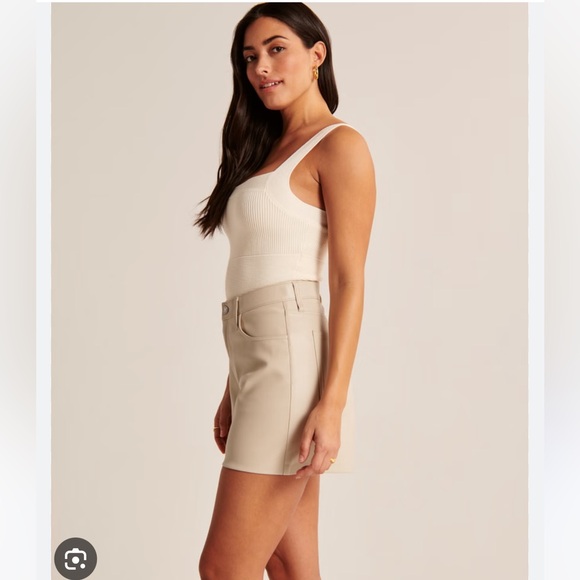 Abercrombie and Fitch, vegan leather shorts - Picture 7 of 9